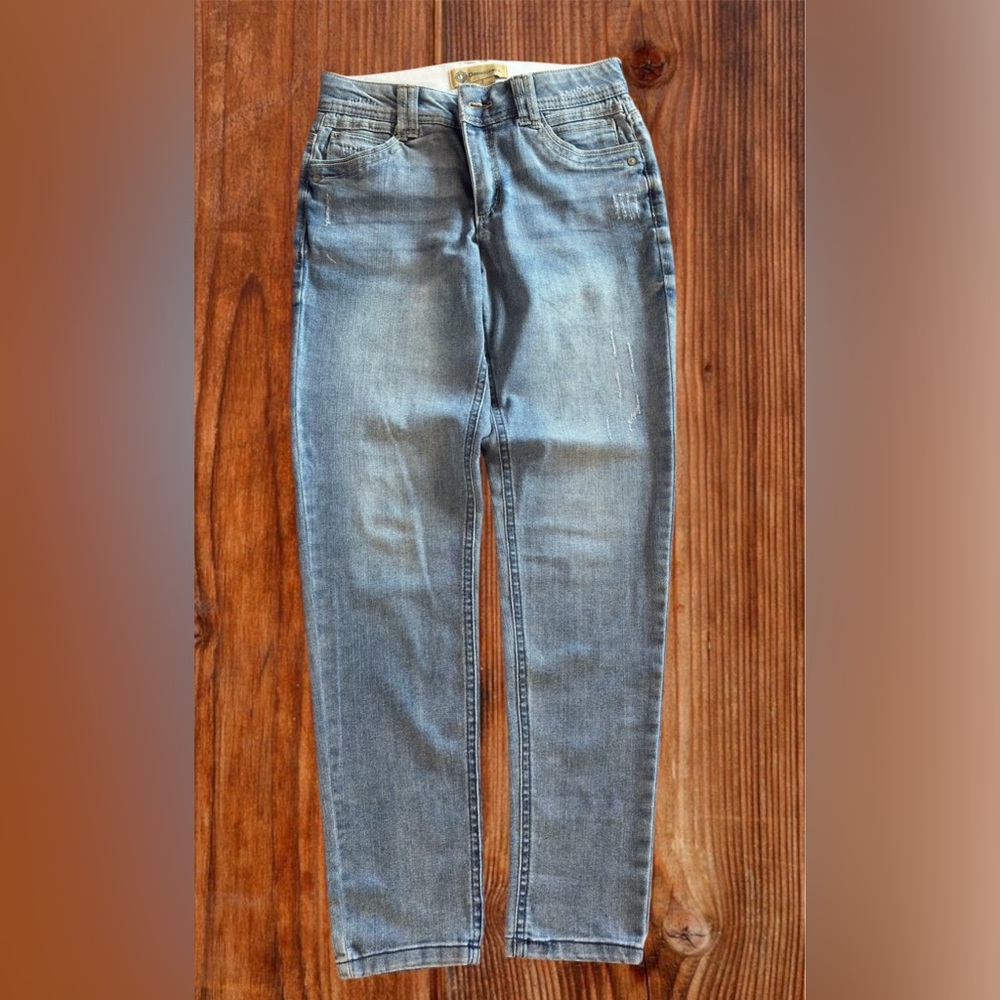 Democracy Women's Slim Jeans in Light Blue